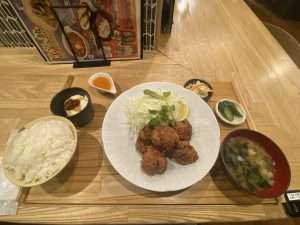 ゆいるで食べたもも唐揚げ定食